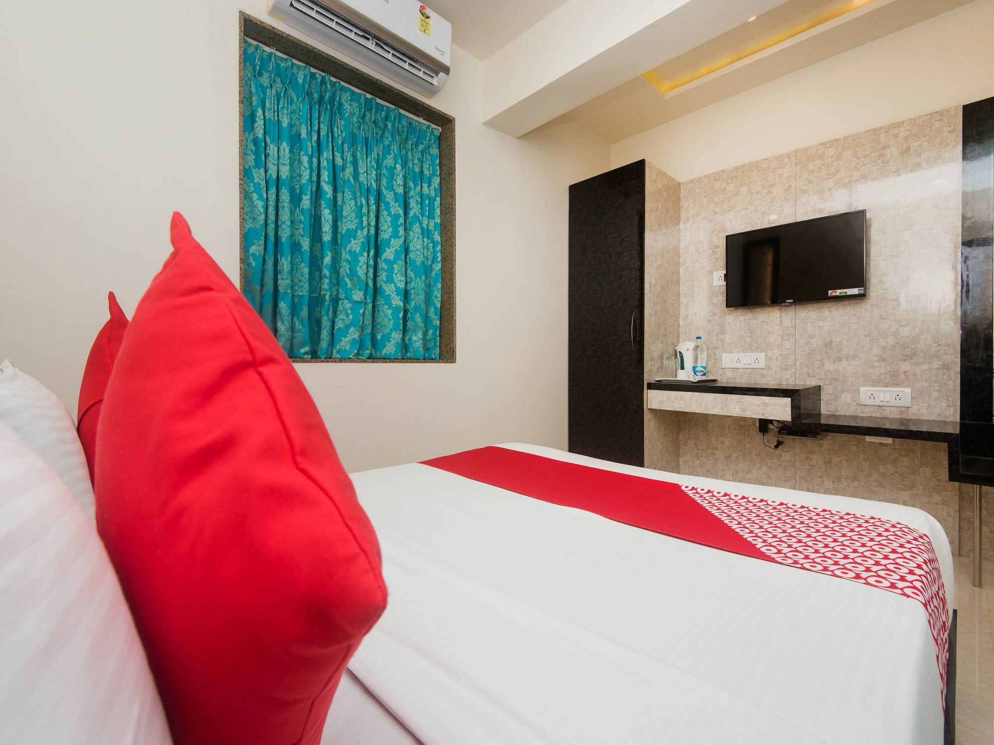 Fabexpress Veera Residency Hotel Mumbai Exterior photo